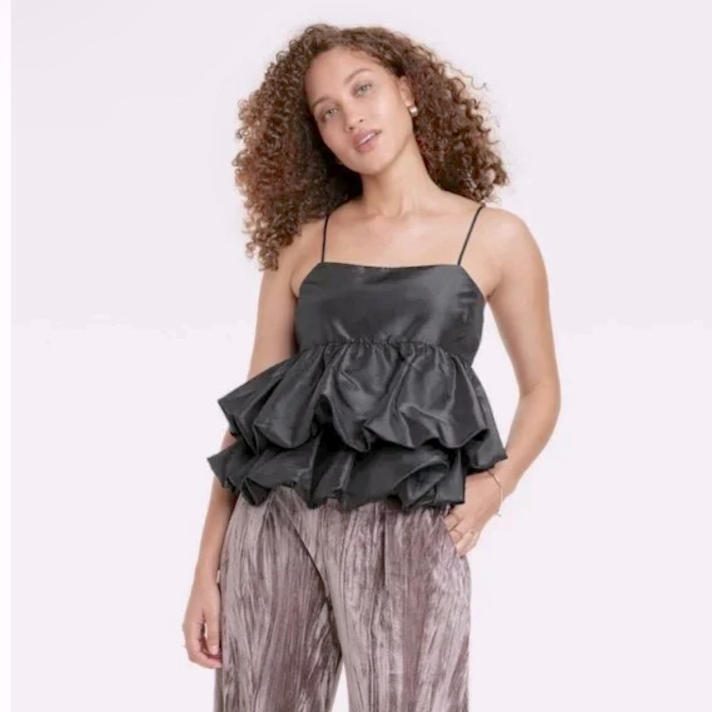 Black Ruffle Tank 🖤